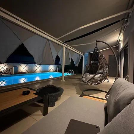 Nika Holiday home